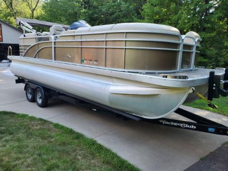 250 Boats For Sale by owner | 2016 Other Bennington 2250 GSR ESP24