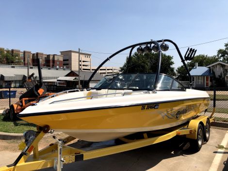 Ski Boats For Sale in Oklahoma by owner | 2003 MALIBU Wakesetter 23