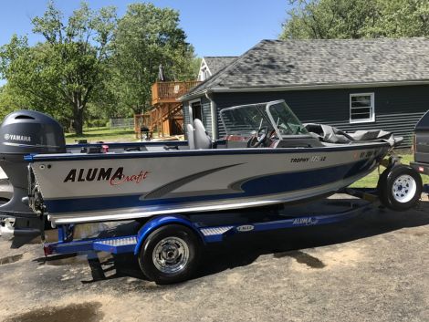 2015 Alumacraft Trophy 175 LE Fishing boat for sale in Derby, NY Used Fishing boats For Sale in Buffalo, New York by owner | 2015 Alumacraft Trophy 175 LE