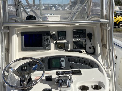 2006 Boston Whaler 320 Outrage Power boat for sale in Beaufort, NC - image 2 