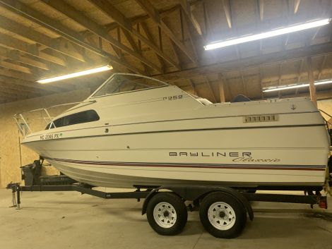 Commercial boats For Sale in Michigan by owner | 1994 22 foot CRUISERS Bayliner classic 