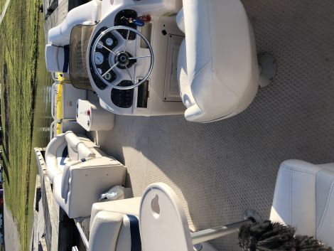 Boats For Sale in Atkins, IA by owner | 2007 24 foot Manitou Oasis