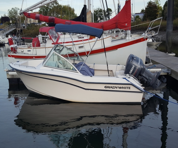 Ski Boats For Sale in New York, New York by owner | 1998 Grady-White 192 Tournament