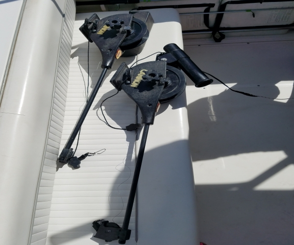 Used Boats For Sale in Montana by owner | 1998 23 foot Boston Whaler Conquest