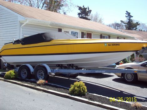 Maduro acre Dominante 1988 23 foot Regal Velocity Power boat for Sale in Wall Township, NJ
