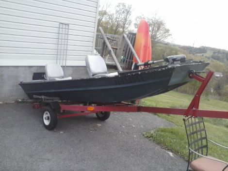 1973 12 foot travler jon boat Small boat for Sale in Wytheville, VA