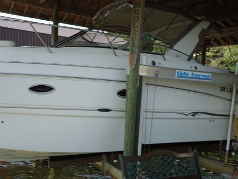 Used Motoryachts For Sale in Pensacola, Florida by owner | 2001 Larson Cabrio 330