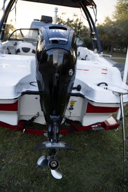 Used Power boats For Sale in Florida by owner | 2017 Tahoe TAHOE 450 TS