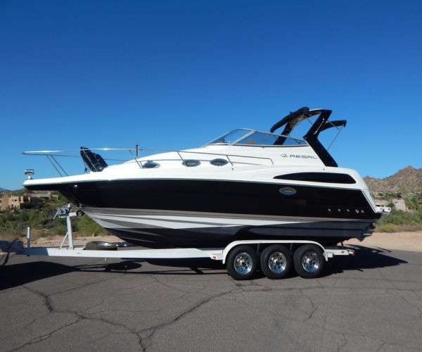 Power boats For Sale in Massachusetts by owner | 2004 Regal 2860 Commodore