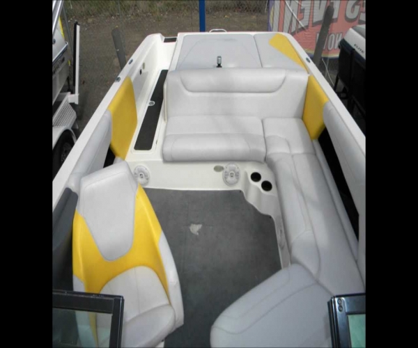 Used Boats For Sale in Sacramento, California by owner | 2003 22 foot Centurion Avalanche 