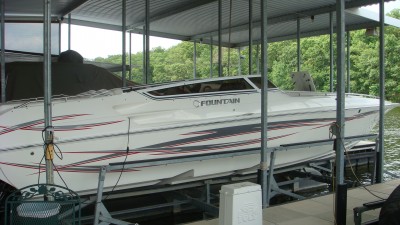 New Boats For Sale in Missouri by owner | 2009 33 foot Fountain Lightning