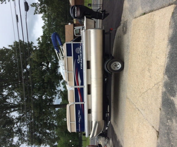 Used Tracker Boats For Sale in Pennsylvania by owner | 2017 SunTracker Party Barge 18DLX