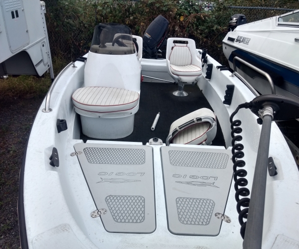 Power boats For Sale in Washington by owner | 2000 1 foot Genmar Logic