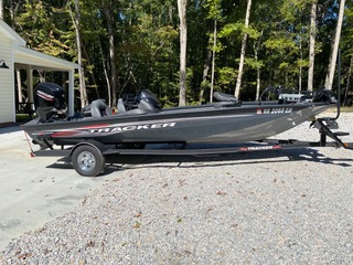 Fishing boats For Sale in North Carolina by owner | 2021 Tracker Pro Team 190 TX (SC)