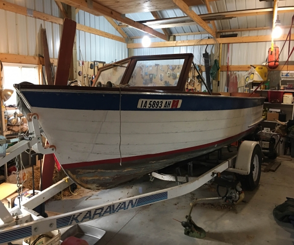 Used Boats For Sale in Cedar Rapids, Iowa by owner | 1961 18 foot Chris Craft sea skiff