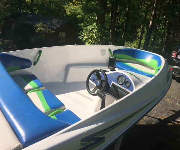 Used Four Winns Boats For Sale in Michigan by owner | 1996 14 foot FOUR WINNS Jet Fling