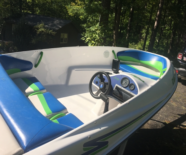 Boats For Sale in Wisconsin by owner | 1996 14 foot FOUR WINNS Jet Fling