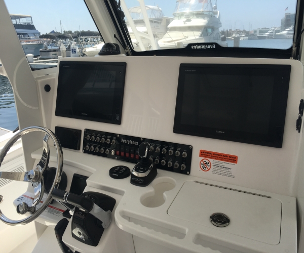 2017 Everglades 355CC Power boat for sale in Newport Beach, CA - image 16 