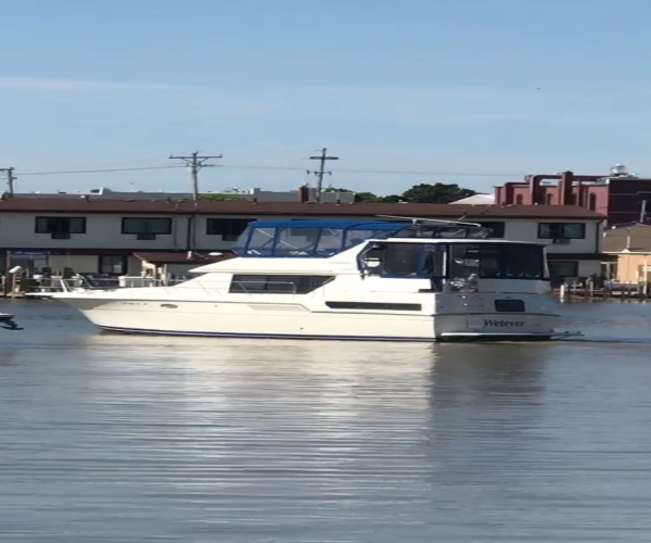 Carver Boats For Sale in Ohio by owner | 1993 37 foot Carver Aft Cabin