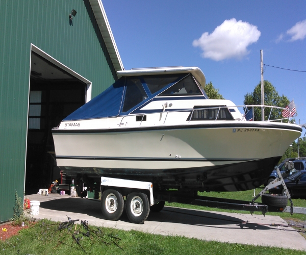 Used Fishing boats For Sale in Rochester, Minnesota by owner | 1985 27 foot Stamas Great Lake Fisherman