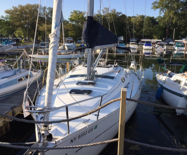 2006 Beneteau 323 Sailboat for sale in Ithaca, NY - image 2 