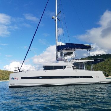 Used Catamaran Cruiser Boats For Sale by owner | 2015 Catamaran Cruiser Bali 4.3 Loft Owner Versi
