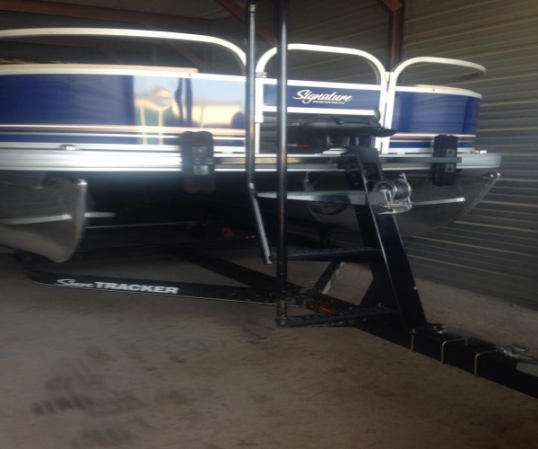 Used Pontoon Boats For Sale in Arkansas by owner | 2014 22 foot Sun Tracker Fishing Barge