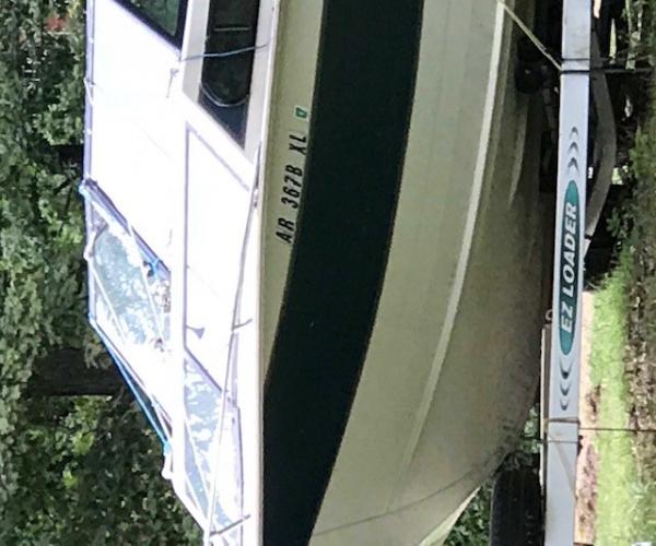 Used Boats For Sale in Springfield, Missouri by owner | 1998 2300 foot Sylvan Offshore