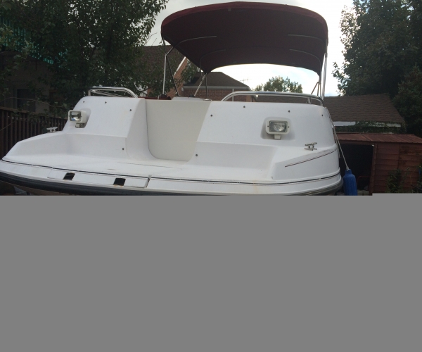 Used Chaparral Boats For Sale in New York by owner | 1995 22 foot Chaparral Sunesta