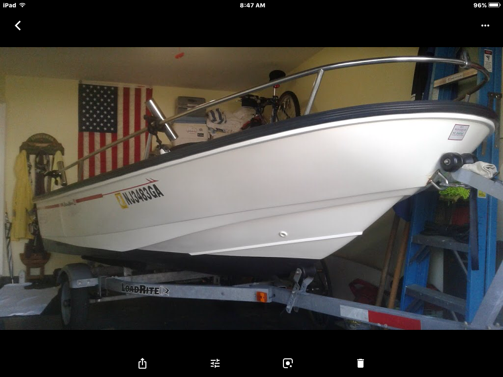 Used Boston Whaler Boats For Sale in New York by owner | 1995 13 foot Boston Whaler Dauntless