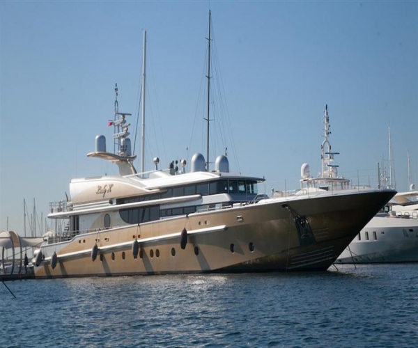 Motoryachts For Sale in United Kingdom by owner | 1998 164 foot Oceanfast Thunder B