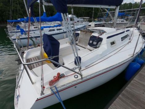 Used Sailboats For Sale in Georgia by owner | 1985 Hunter 28.5