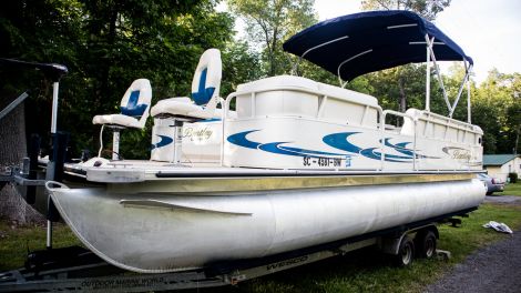 Used BENTLEY Pontoon Boats For Sale by owner | 2006 24 foot BENTLEY Fish And Ski
