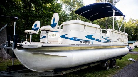 2006 24 foot BENTLEY Fish And Ski Pontoon Boat for sale in Batesburg-Leesville, SC Used BENTLEY Pontoon Boats For Sale by owner | 2006 24 foot BENTLEY Fish And Ski